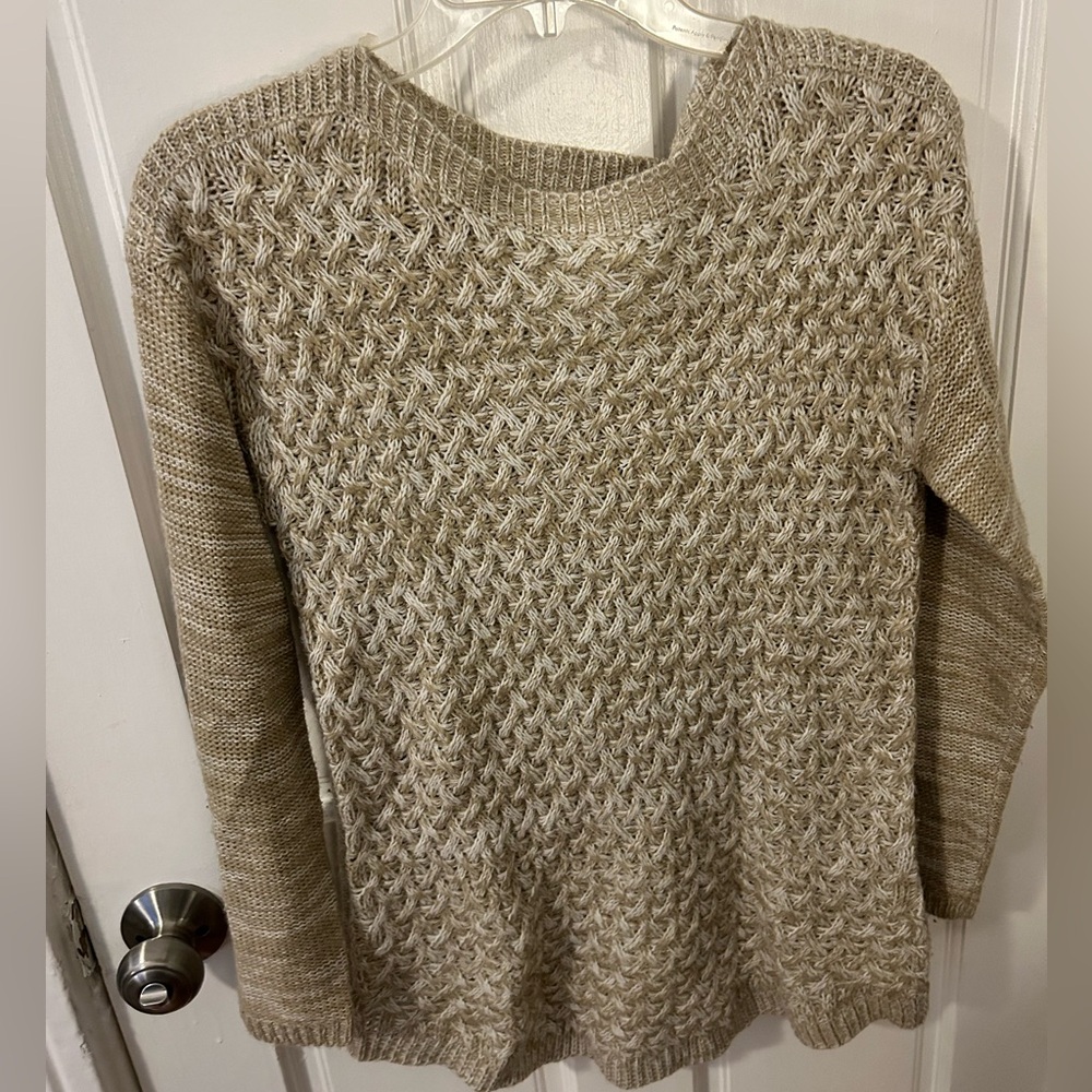 Perfect tan sweater for the office